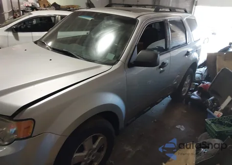 2010 Ford Escape Xlt from USA, damaged, VIN 1FMCU9D72AKD32049